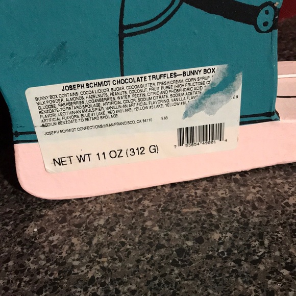 Vintage Retro Easter Chocolate Bunny Decor Box 🐰 - Picture 4 of 6